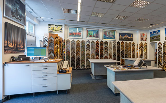 Bilderrahmen Berlin Einrahmungen Galerieschienen Galerieart